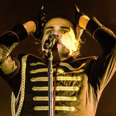 I’m classically sad | Male | Freddie🖤 | #MCRSTPAUL #WWWYF24 #MCRNJ | fllw @dailygerardway | ⚠️NSFW⚠️ | Free Palestine! | native american & white |
