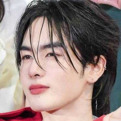 Fah_lalita5's profile picture. 