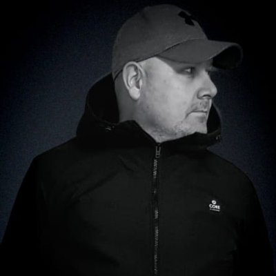 DJ and producer
Dj vanwells is a rising up and comming Dj and producer from London’s house and techno scene.
influence from such labels as Deep Jam Records