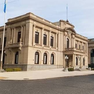 tandilooc's profile picture. cualquier data out of contex messirve