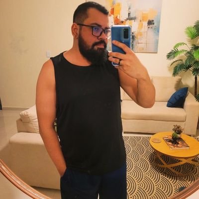 Por aqui falando de jogo, anime, séries, coisas inúteis do cotidiano e etc. bora tomar esse litrão? 😁