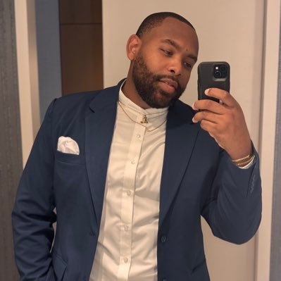 Tweets are my own. 1/3 of PayTheTollBoxing on Instagram and YouTube. Men's business.