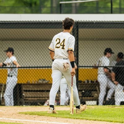 6’1 185 lbs Hanover Park High school Class of 2027 SS, 3B, RHP, LF / Wow Factor Northeast 17u /Gmail : ryanmen2027@gmail.com