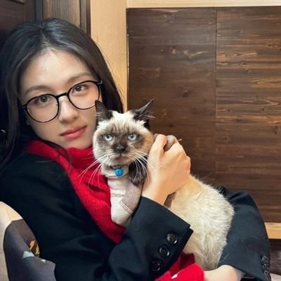 Baiedry's profile picture. https://t.co/VSs3OgOd2n Living loud out love