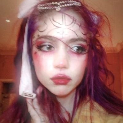 inrainbowsdx's profile picture. 🩷🩵🐇