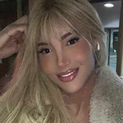 O que me torna uma pessoa especial no meio de tantas outras? Bom!! Você já sabe a resposta. ✨ Ela/Dela/Delas? satina2021 PlayStation