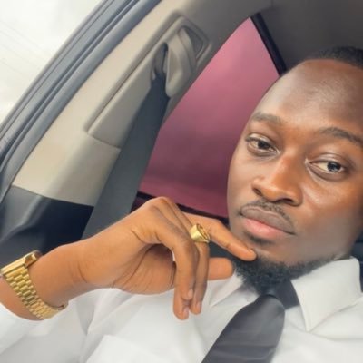 I am a Production Engineer(BSc Petroleum Eng.)at Sentuo Oil Refinery and also The CEO of R.O Rojas Enterprises.. Have 4 years experience in Sales and Marketing.
