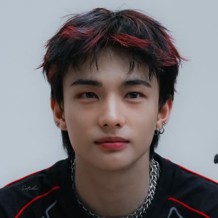 she/her → eu e o jeongin dançando ooh i like it ooh ooh i like it i like it. #lovestay