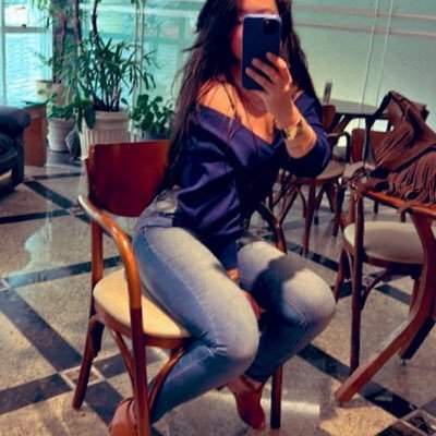 Eu não te levo para o mau caminho,eu mando Extremamente intensa #filosofa #protetoradosanimais #arquiteta #máinfluence #chocolatra #vinhos Sigam me os bons