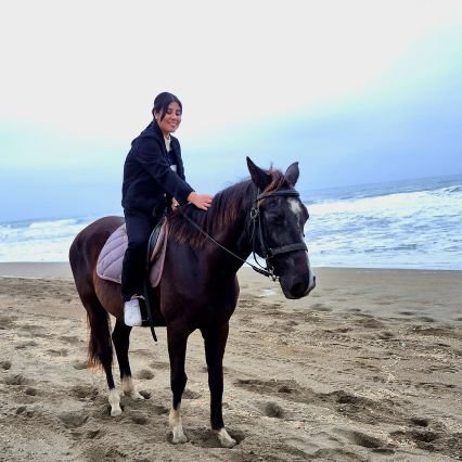 Betzabel_Rejas's profile picture. We've got galaxies at home 🪐