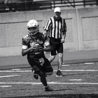 🏈 /5’6/QB /class of 2030/SSCMS/TikTok: josecasasqb1 Gmail: josecasas26jc@gmail.com IG:jose_casas01