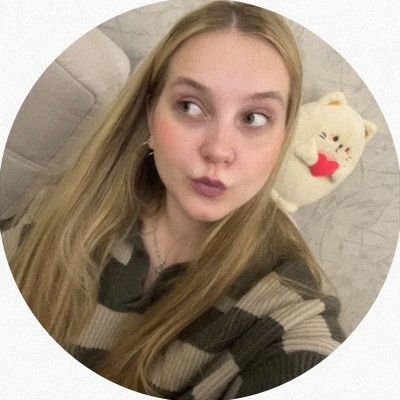 Liss | 22 | intento de Gamer💕🌅
Main Fortnite Buscando compartir buena vibra
en cada partida🎶💕
ID: LissBloom_
RUBIER 🍋