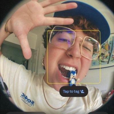 letsomearinhere's profile picture. zagging when the world zigs |he/they/it|