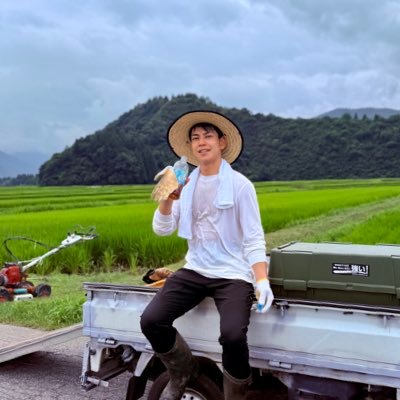 tairakeishou's profile picture. 1987年8月生/O型/兵庫県出身/人・動物・花・生き物には丁寧に接することを心掛けています/平凡な日常を投稿。関西人らしくオチャらけ多め。不快にさせたらすみません。寛容にご覧ください。