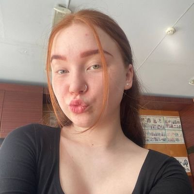 oliviaeElizabet's profile picture. 