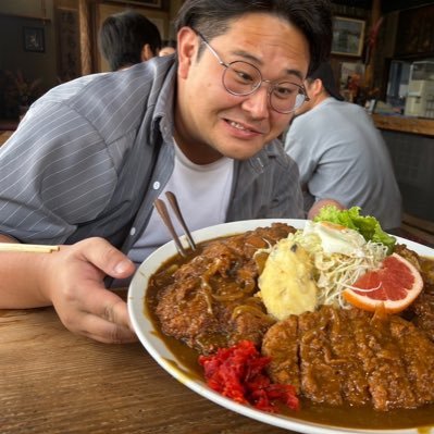 chucky14yu's profile picture. 松竹芸能／山-1グランプリ2024／浅草リトルシアター／定時制／お酒／漫画／マッサージ／ラーメン／アメスピ6mm／焼き鮭／粉チーズ／マウストランペット／すた丼／小金井市出身／インスタhttps://t.co/tEpNgPPag2