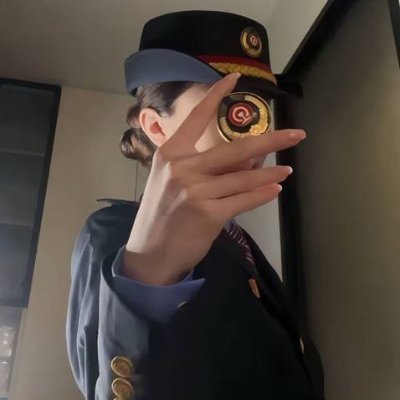 94年动车在职乘务长一枚,最喜欢的一段话:禁欲者高潮,放浪者求饶。淫糜者青涩,圣洁者堕落。掠夺者温柔,忠心者独占…墙外释放压力工作之余同城可约