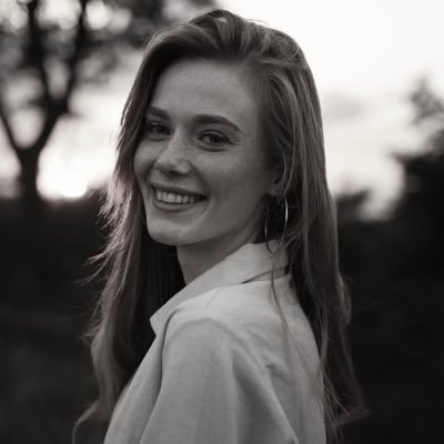 helenaisenburg's profile picture. hey, it’s helena !