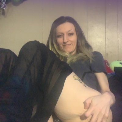 LVL 31😘, she/her👩🏼🦳, Demisexual🏳️🌈, spiritual🪬, happily married❤️🔥, digital creator✨11yr✨