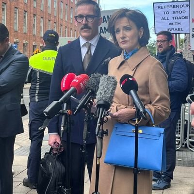 Irish Republican, Pro America,  Pro Zionist, politically centre right.  Despise racists from the left and the right. Reunited Ireland.
Pro life.