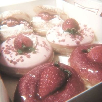 sone7loua's profile picture. (*･ω･ﾉﾉﾞ☆ﾟﾟ