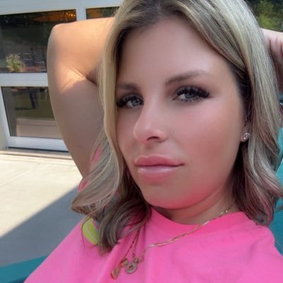 GraceLindzee's profile picture. ✨ Charismatic professional with a cheeky sense of humor! Always active, ready to bring fun to the boardroom. Let’s connect! 🔥😂 #WorkHardPlayHard #FunAtWork