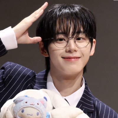 Personal+fan account ★
EXO•Day6•eaJ•BtoB•SuJu•RV•NCT•SHINee•SVT•Mamamoo•CNBlue•TVXQ!•APink•AHOF•UNIS•Kpop & Kdrama•Westlife•Potterhead.Books.Cats.Chocolates.