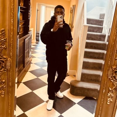 kolade_11's profile picture. I just want to have a nice, happy life.||Chelsea Fc 💙