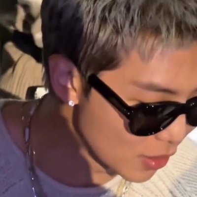 thick and tired but i don’t wanna mess up cause life goes on or whatever 방탄소년단 said
