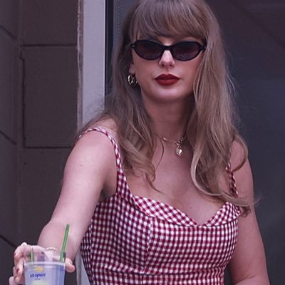 whuuuplash's profile picture. Taylor Swift aespa NJZ