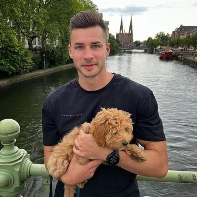 johnny_bak32285's profile picture. 