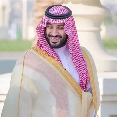 مهتم بالأقتصاد والعمل الخيري I am a strategic trader
