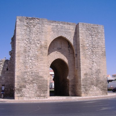 Rembcgee's profile picture. I am not the type of person who loves quietly. I am urgent in my desire, I am brave with my heart.