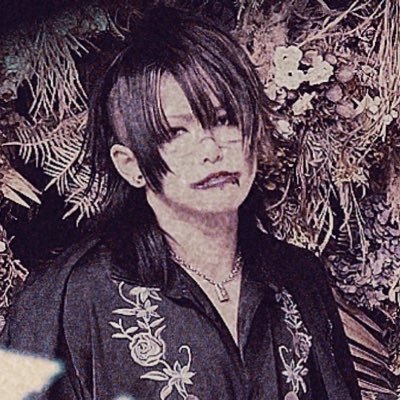 DOKOKANO_Vo's profile picture. 音楽(Loud系やらメタル系やらV系やらDIR EN GREYやら)と特撮(主に仮面ライダー)とアニメとDevil May Cryが大好きな社畜妻子持ちです。 歌ったり叫んだりする人　DMは返しません。