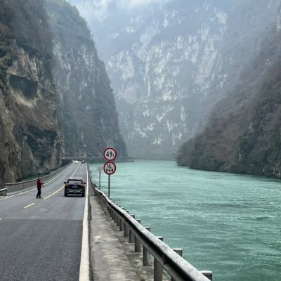 hldhd84182578's profile picture. 好きな曲を無限リピート中。