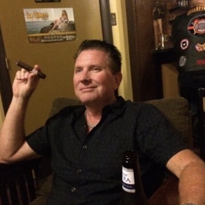 Firm believer of Freedom of speech and the right to Bear Arms. Identity XY. GENX. Who wouldn't want to make America Great Again? TS @kenny1968