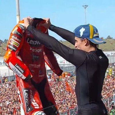 4L_iz7's profile picture. FCA❤️🤍 / ATLETI kill me