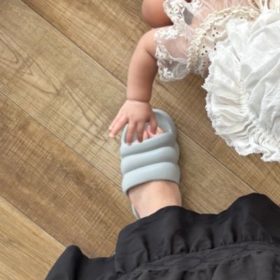 cicada3n3n's profile picture. 元ロリィタ 今はmameやfetico などたまにminaperhonenが好き ロリやpink houseは今の自分にしっくりこないためフォローさせて頂き、見ております