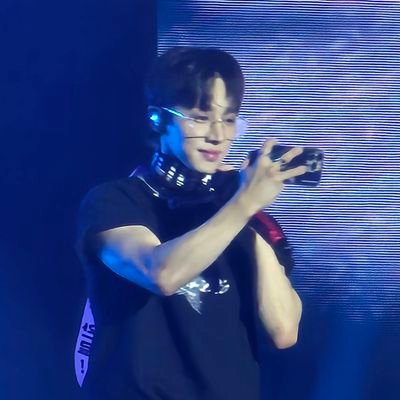 fan account | random tweets but more to kpop and games 🎮 | 💚💛💜🩵🫶🏻💡🌹