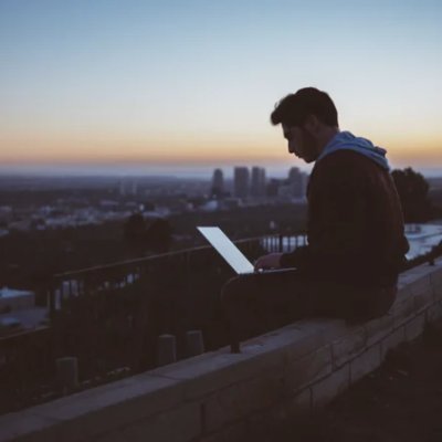 raymondgrant_ai's profile picture. AI Connoisseur | 6 Figure Agency at 24 | DM AGENT for free guide