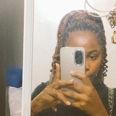 Dewy_June's profile picture. 