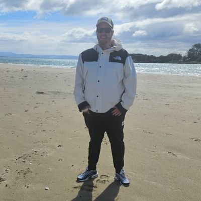 Captain_Fattz's profile picture. Computer and car crash survivor; went from blue screen to out the front windscreen.