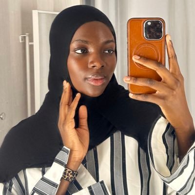 bintx___'s profile picture. INSTAGRAM : bintx__ 🇲🇱🇺🇸