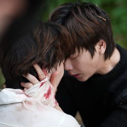 sky12161485's profile picture. Lunisa (me) is a dark sky but can become~ a sky full of stars~ only because of BounPrem my angels I love you just like the sky loves the stars 🌠💫🌙✨️🪽