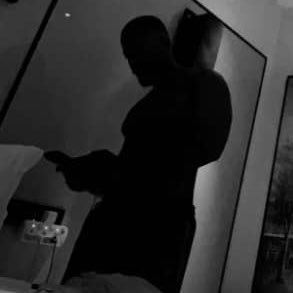 Zaddytweets22's profile picture. The Night is dark🖤🖤 A bụm Agụ. Arsenal 🔴⚪️#Gunner GSW 🟡🟦 #dubnation #Tiger 🐅🐅. A bụm a Real Life Gangster. Degen/Web3