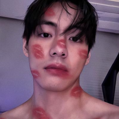 ((FAN ACCOUNT))
It's Taehyung's world and I live in it
✨Tae Crew✨thv girl