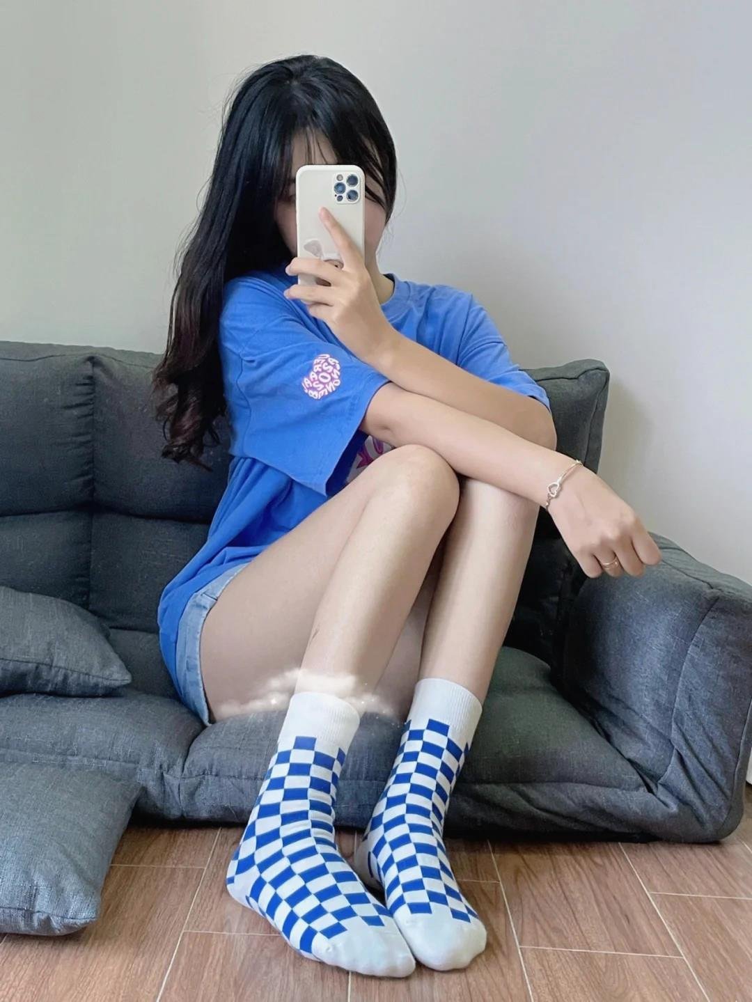 pokeremt79's profile picture. 粉色系小仙女一枚，🥭无门槛无定金🍊等哥哥来解锁新姿势。课表查看飞机联系 https://t.co/PbEI0GdJm7 自己做没有任何团队，中介口嗨勿扰。点击查看QQ号@ken_harriyanto 🍊🍊🍊