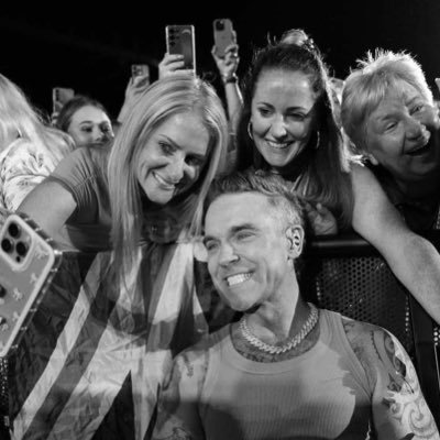 jenniercurtis's profile picture. wife, Mum of 3, BSL interpreter . ⫩ , RW..making memories and living life to its fullest.