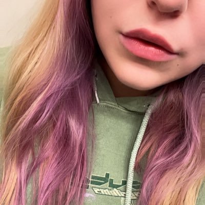 mrslenawhatever's profile picture. enthält spuren von poesie, liebe, sex, ästhetik und trauma stuff