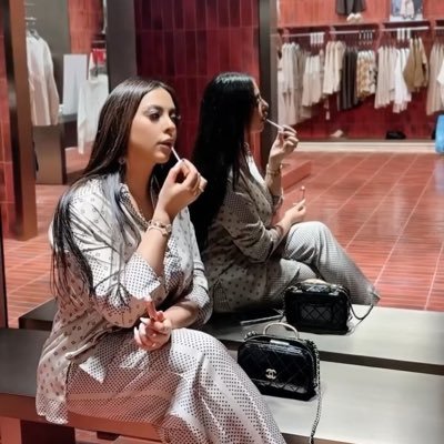 hessawalah22's profile picture. 